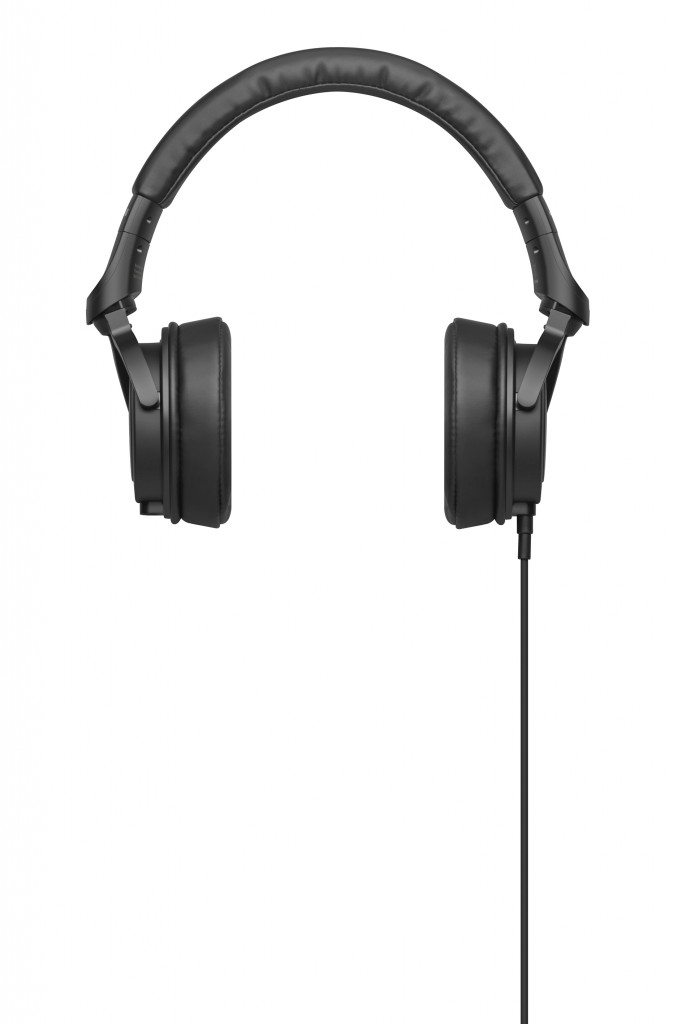 Beyerdynamic DT 240 PRO - Calidad profesional a precio económico 3 PIC_DT240PRO_17-07_front_v2