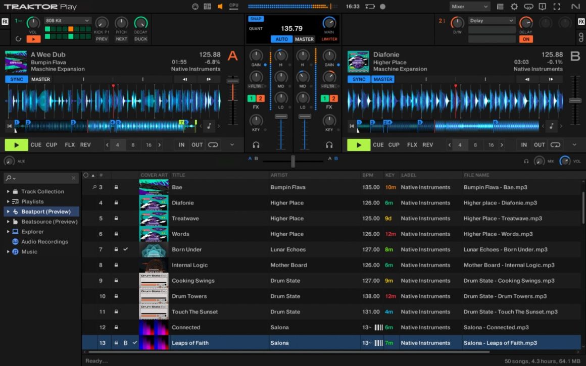 Traktor Play de Native Instruments con vista de mezclador y playlists