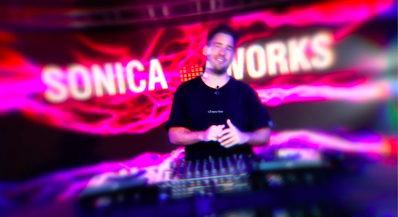 CDJ-3000X 2025 demostración con Kanedo en el estudio de sonicaWorks