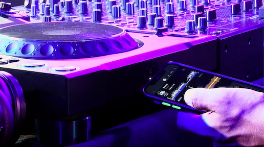CDJ-3000X 2025 conexión con rekordbox móvil durante la prueba