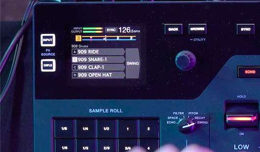 AlphaTheta RMX-IGNITE sampler integrado con Sample Roll y control de swing y decay