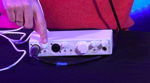 review MiniFuse 2 OTG mostrando el indicador de nivel y el ajuste de ganancia durante una grabación