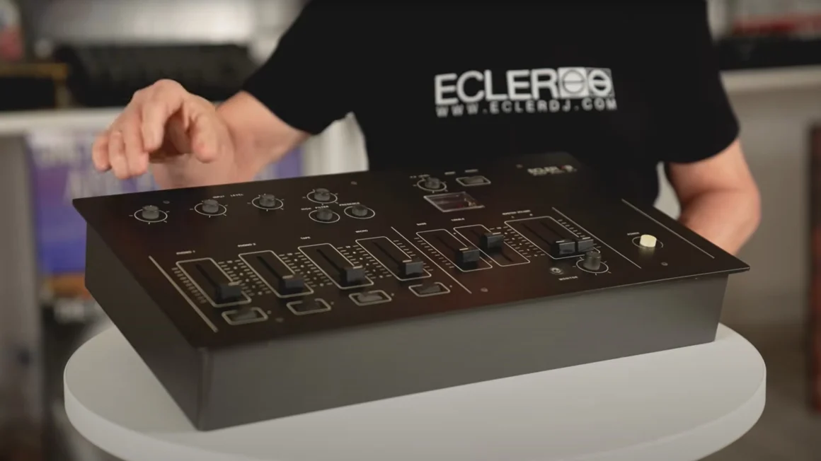 Ecler DJ y la historia de los mixers: así es el documental sobre la marca nacida en Barcelona 5 Ecler DJ y la historia de los mixers con el histórico Ecler AC-4