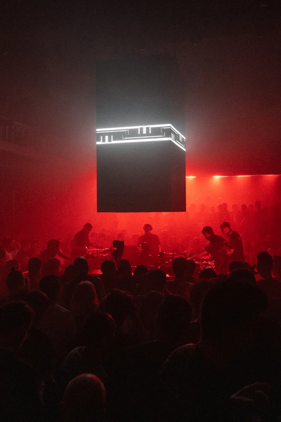 Imprescindibles Sónar 2026: 14 claves de una edición que quiere ser más Sónar que nunca 4 Imprescindibles Sónar 2026 STOOR Live de Speedy J con artistas improvisando en directo rodeados por el público